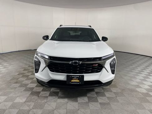 New 2026 Chevrolet Trax RS w/ Sunroof Package FWD image 25