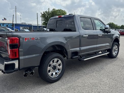 New 2026 Ford F250 Lariat w/ Chrome Package AWD/4WD image 3