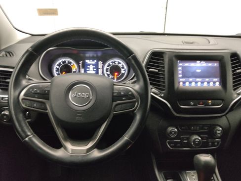 Used 2021 Jeep Cherokee Latitude Plus image 22