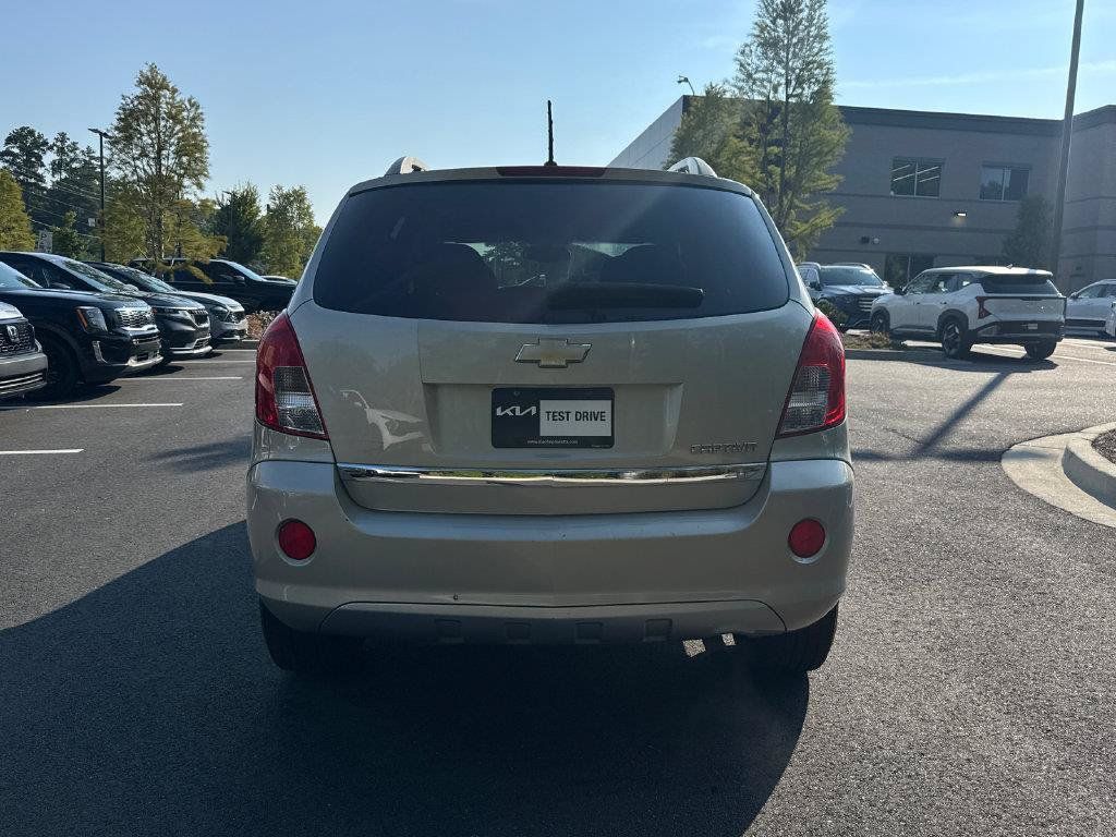 Used 2014 Chevrolet Captiva Sport LT FWD image 6
