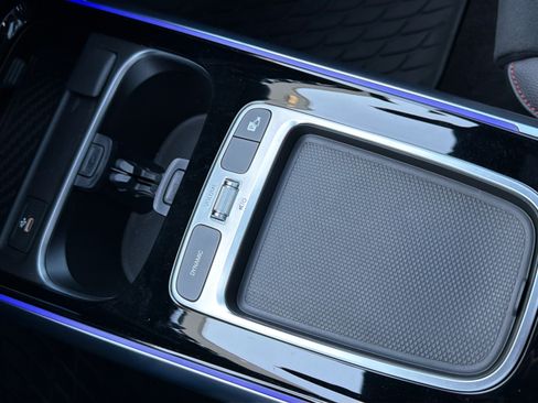 Certified 2025 Mercedes-Benz GLA 250 image 29