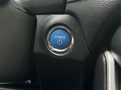 Certified 2022 Toyota RAV4 XLE w/ Convenience Package image 28