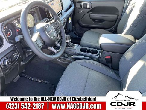 New 2026 Jeep Gladiator Sport image 21