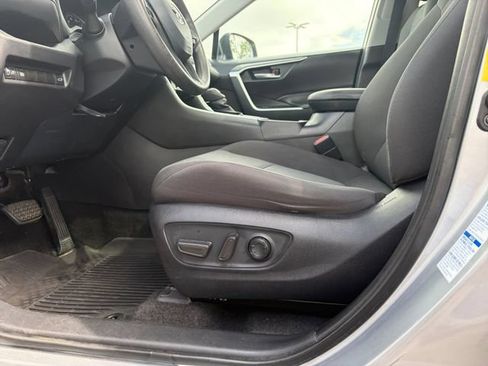 Used 2021 Toyota RAV4 XLE w/ Convenience Package AWD/4WD image 29