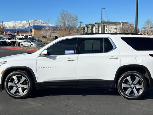 Certified 2023 Chevrolet Traverse LT w/ LT Premium Package image 8