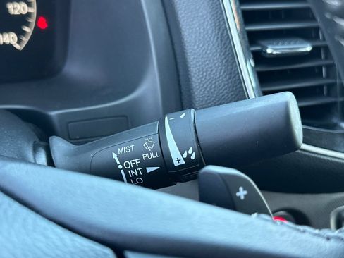 Used 2025 Honda Ridgeline Sport image 32