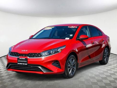 Certified 2024 Kia Forte LXS image 5