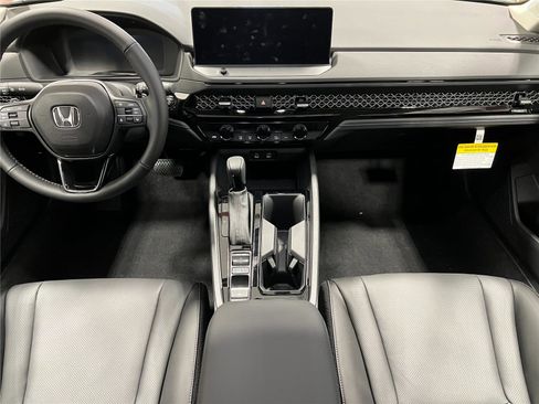 New 2025 Honda Accord EX-L image 17
