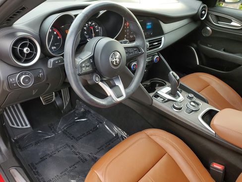Used 2022 Alfa Romeo Giulia Ti image 19