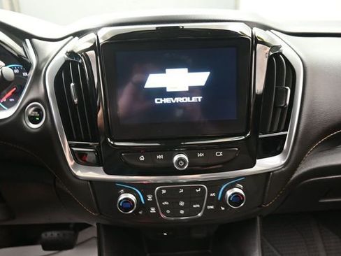 Used 2020 Chevrolet Traverse LT FWD image 10