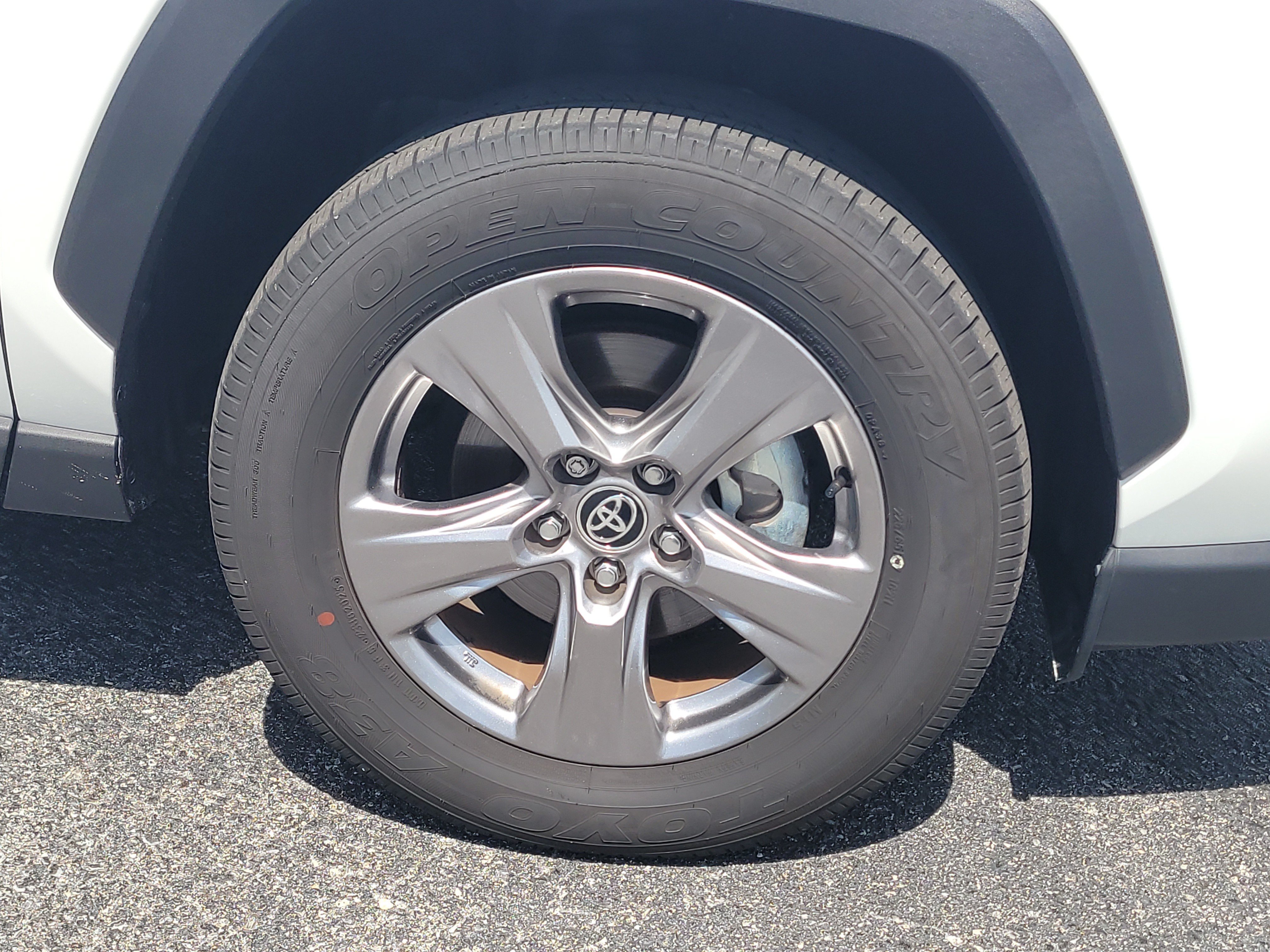 Certified 2025 Toyota RAV4 LE AWD/4WD image 9