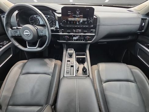 Used 2024 Nissan Pathfinder SL w/ SL Premium Package FWD image 20