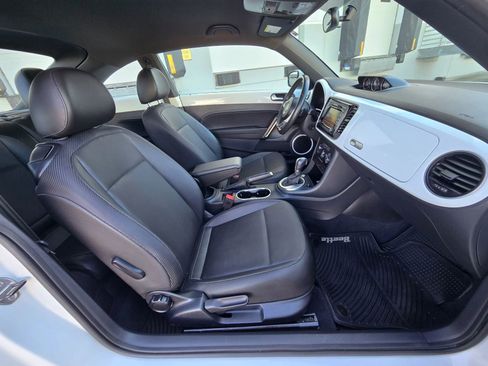Used 2015 Volkswagen Beetle TDI FWD image 20