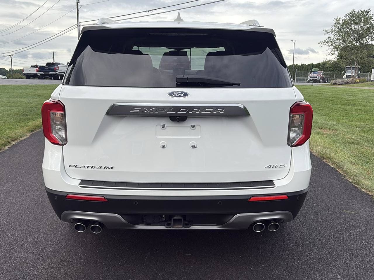 Used 2021 Ford Explorer Platinum w/ Equipment Group 601A AWD/4WD image 8