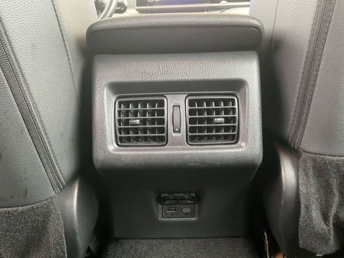 Used 2025 Toyota Camry SE FWD image 12