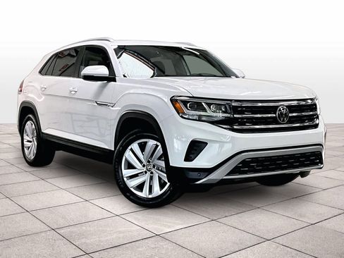 Used 2022 Volkswagen Atlas Cross Sport SE FWD image 2