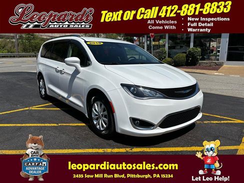 Used 2018 Chrysler Pacifica Touring-L FWD image 1