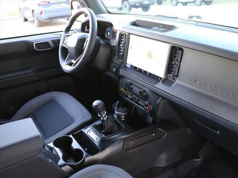 New 2025 Ford Bronco 4-Door image 12