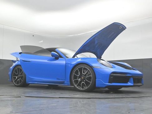 Used 2022 Porsche 911 Turbo S w/ 911 Turbo Sportdesign Package image 49