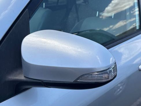 Used 2014 Toyota RAV4 EV image 8