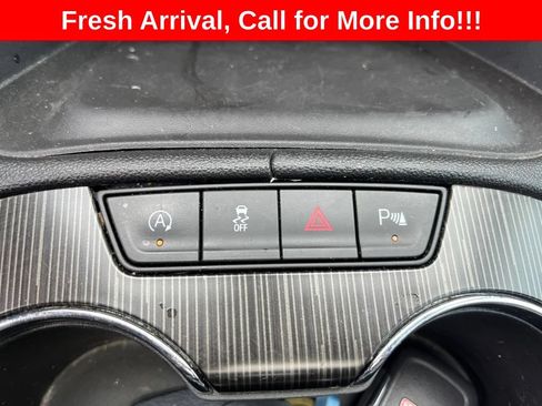Used 2021 GMC Acadia SLT w/ Preferred Package FWD image 30