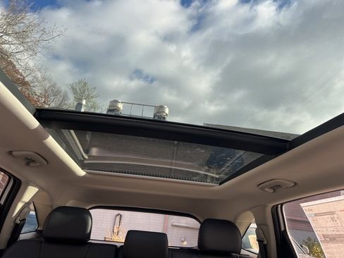New 2026 Kia Sorento S w/ S Panoramic Sunroof Package image 9