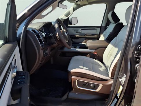 New 2026 RAM 1500 Laramie AWD/4WD image 11