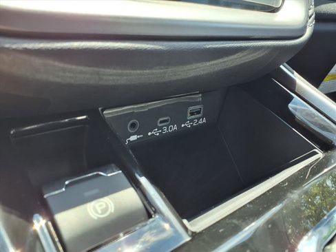 New 2025 Subaru Outback Premium image 8