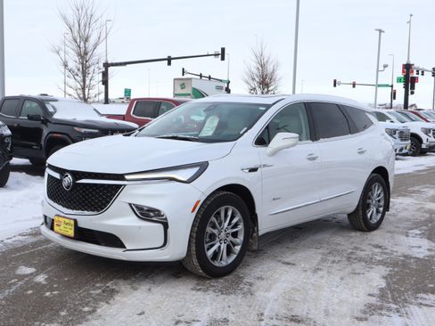 Used 2023 Buick Enclave Avenir w/ Avenir Technology Package image 3