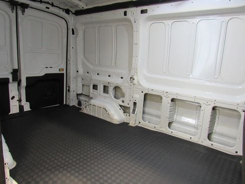 Used 2023 Ford Transit 250 Medium Roof AWD image 18
