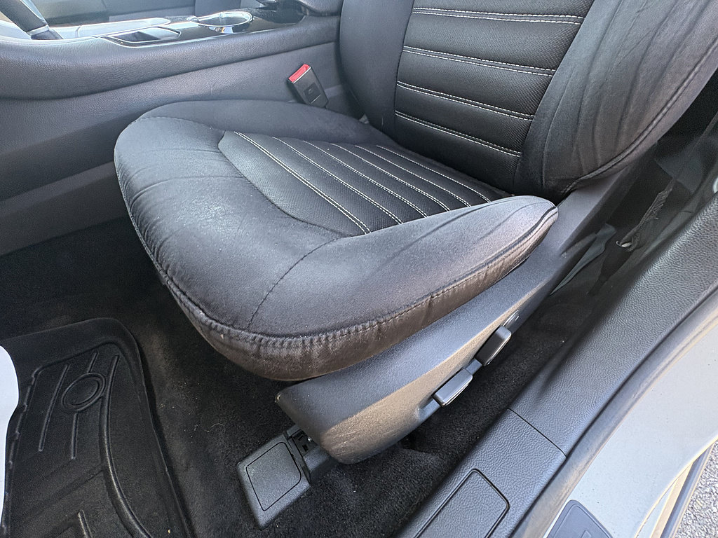 Used 2015 Ford Fusion SE FWD image 31