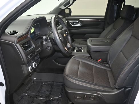 Used 2024 Chevrolet Suburban High Country w/ Advanced Technology Package RWD image 10