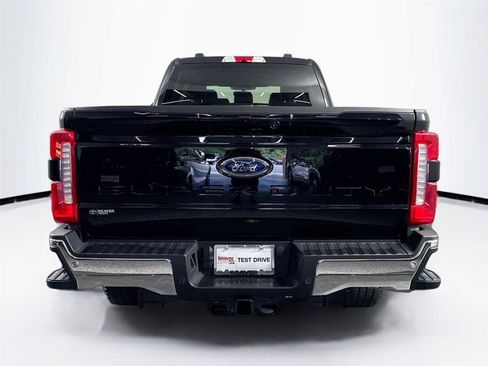 Used 2026 Ford F250 Lariat AWD/4WD image 12