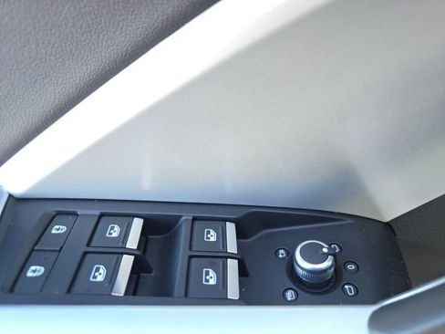 Used 2022 Audi Q3 2.0T Premium image 35