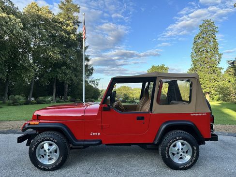 Used 1995 Jeep Wrangler Rio Grande AWD/4WD image 6