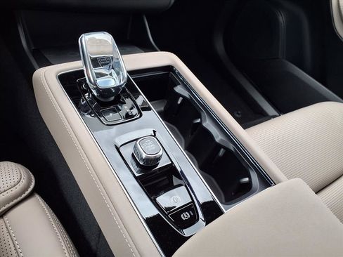 New 2026 Volvo XC90 T8 Ultra image 14