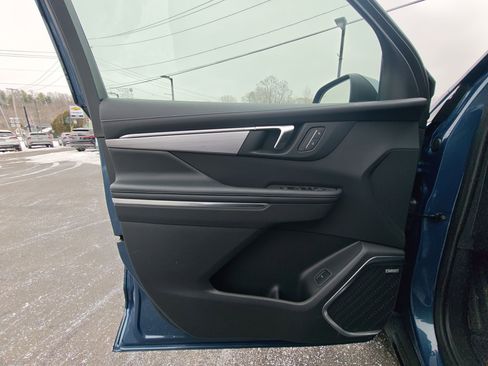 Certified 2025 Buick Enclave Preferred image 26