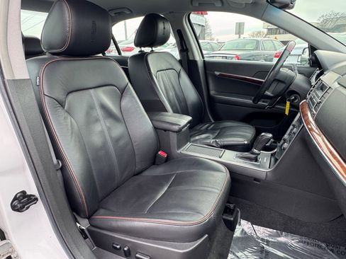 Used 2011 Lincoln MKZ image 24