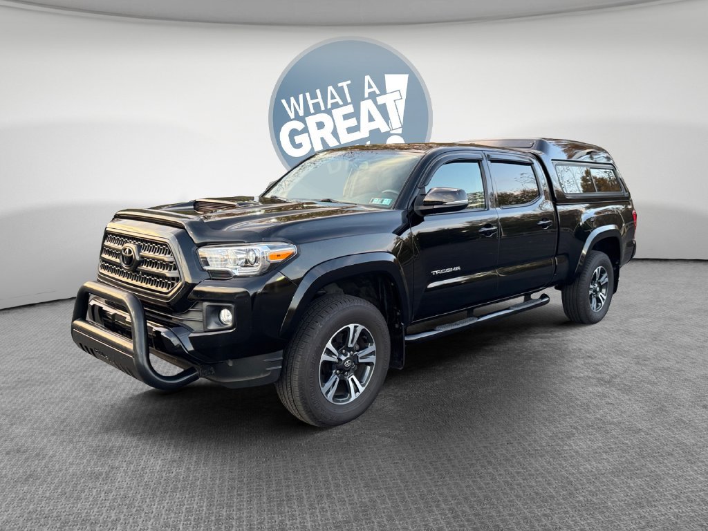 Used 2017 Toyota Tacoma TRD Sport w/ Tow Package AWD/4WD image 8