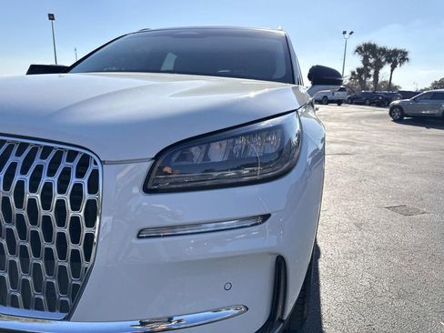 New 2026 Lincoln Corsair Premiere image 9