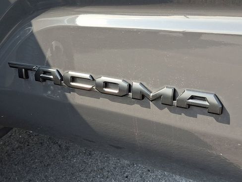 Used 2024 Toyota Tacoma TRD Sport AWD/4WD image 29