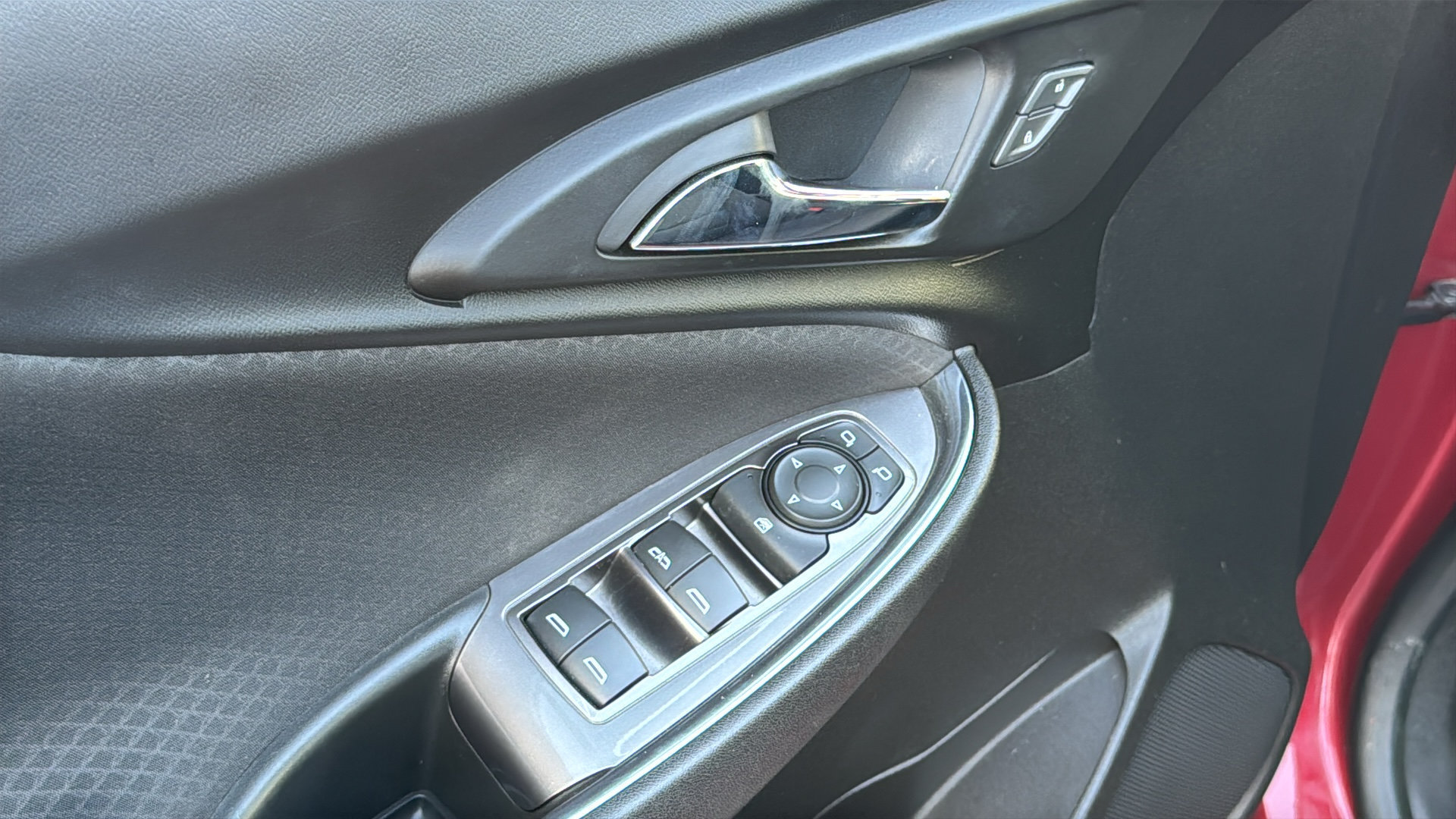 Used 2018 Chevrolet Malibu LT FWD image 18