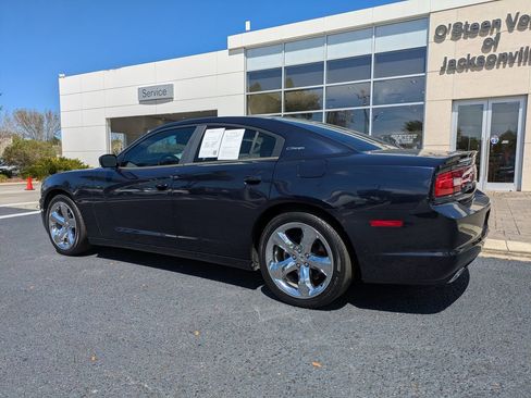 Used 2011 Dodge Charger R/T image 4