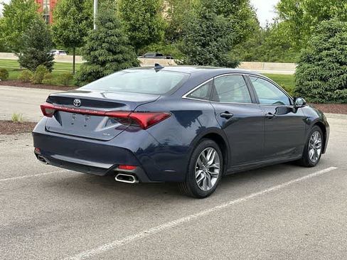 Used 2019 Toyota Avalon XLE w/ Moonroof Package FWD image 30