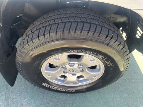 Used 2013 Toyota Tacoma PreRunner w/ TRD Off-Road Pkg RWD image 9