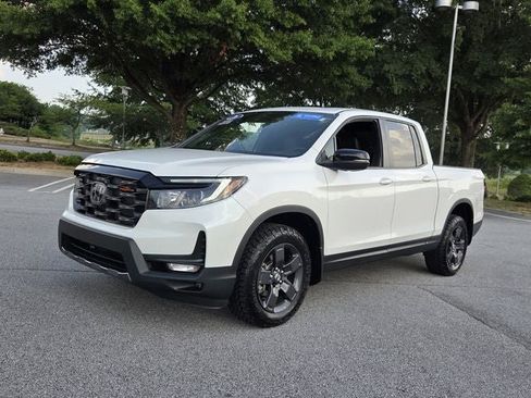 Certified 2026 Honda Ridgeline TrailSport image 3