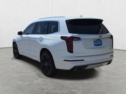 Used 2023 Cadillac XT6 Premium Luxury AWD/4WD image 7