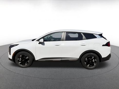 Used 2026 Kia Sportage LX FWD image 9