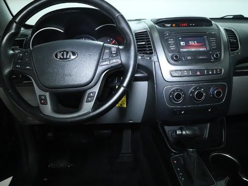 Used 2015 Kia Sorento LX FWD image 28