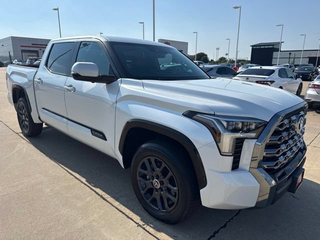 Used 2024 Toyota Tundra Platinum AWD/4WD image 2